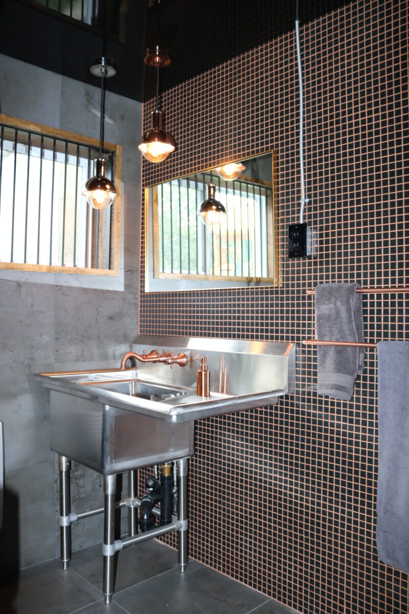 Réalisation design d'intérieur résidentielle L'unique salle d'eau dosseret cuivre ETC 2018