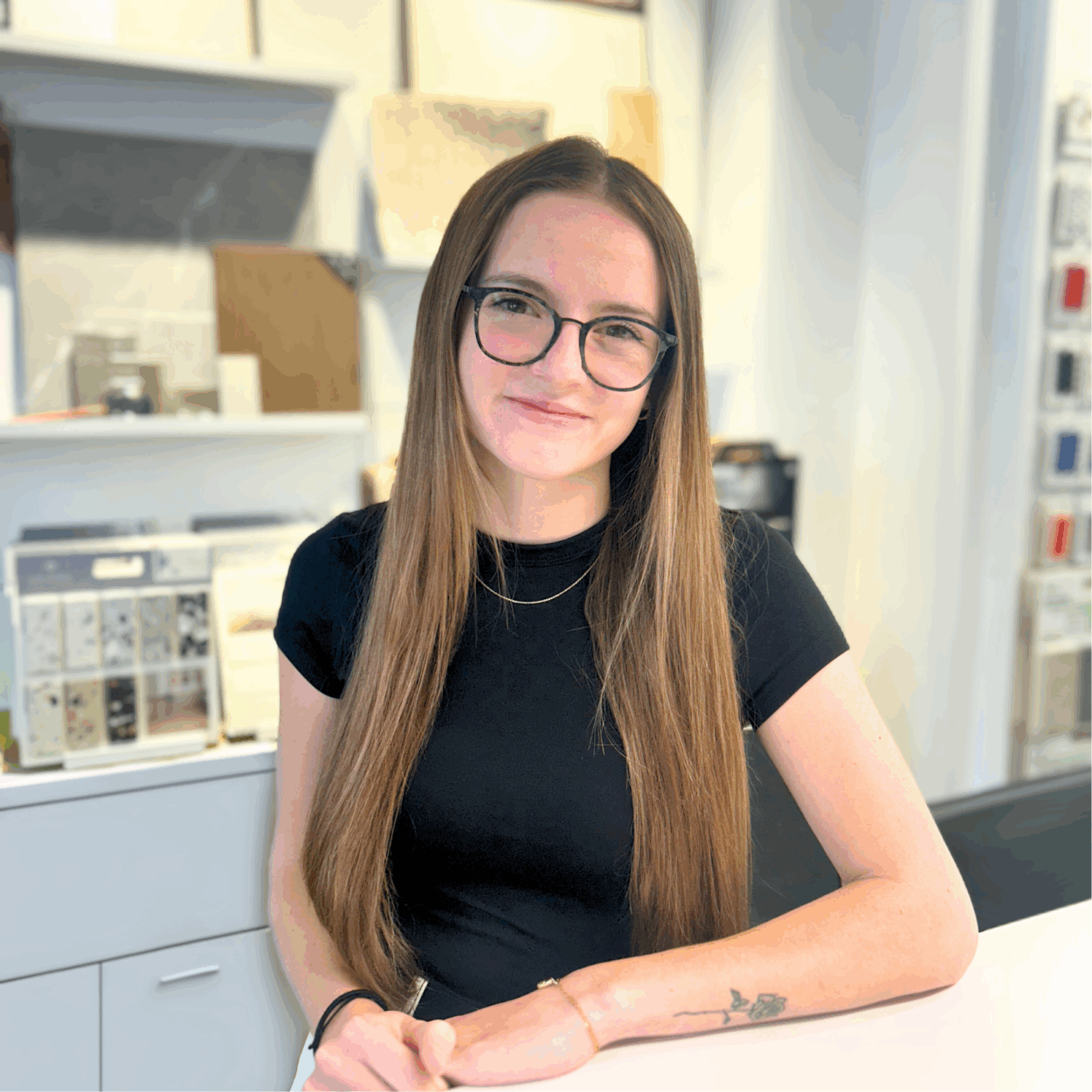 Stagière technologue en architecture. Anaïs, étudiante au Cegep de l'Abibti-temiscamingue en technique d'architecture. Stagière chez Struktura pour l'été 2025.