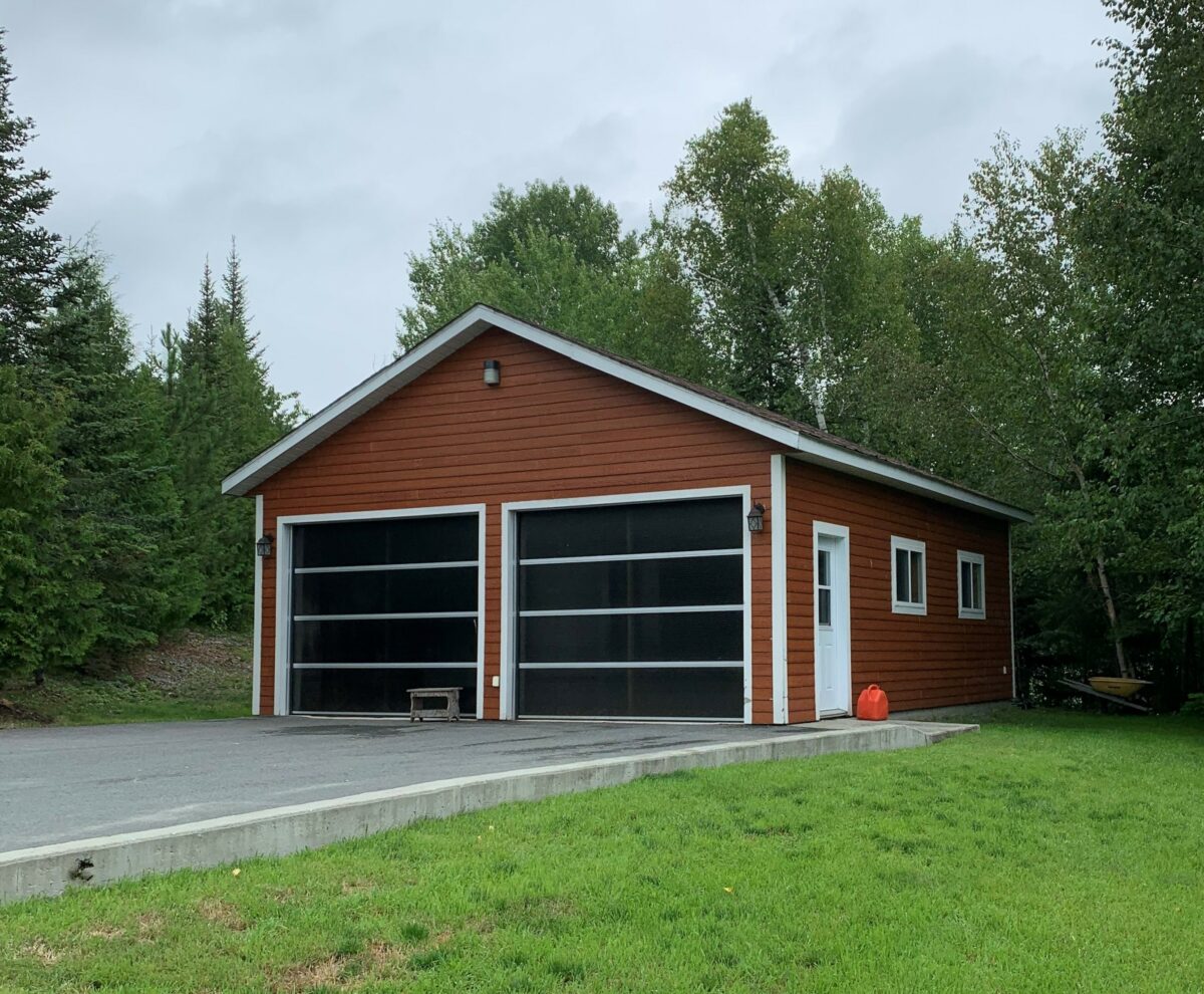 realisation-les-inseparable-exterieur-avant-garage-struktura-design-architecture-2022