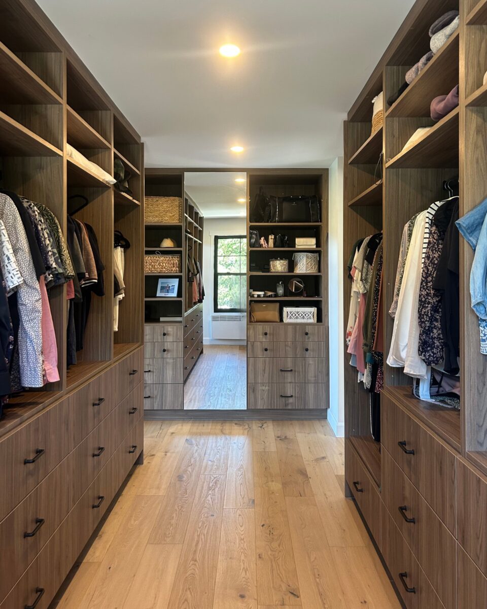 walk in garde robe rangement linge miroir